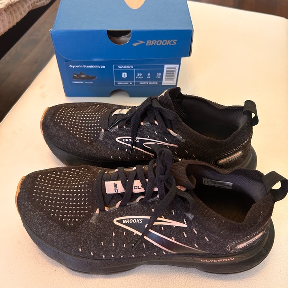 Brooks Black and White Athletic Shoes - Picture 6 of 6